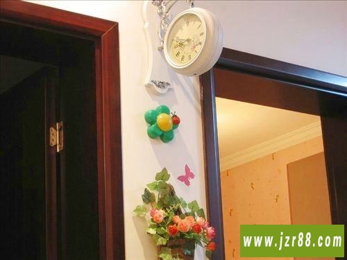 2011婚房客厅装修效果图