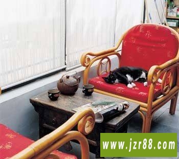 2011小户型阳台装修图片,时尚漂亮小阳台设计打造休憩的场所